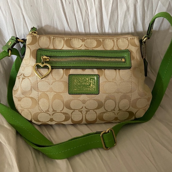 Coach Love Poppy Signature Crossbody EUC - Picture 1 of 11